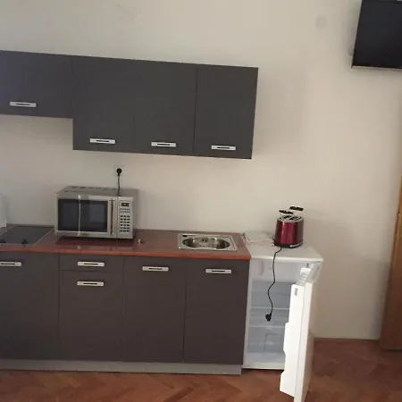 Antonio 2 Brodarica (Sibenik-Knin)