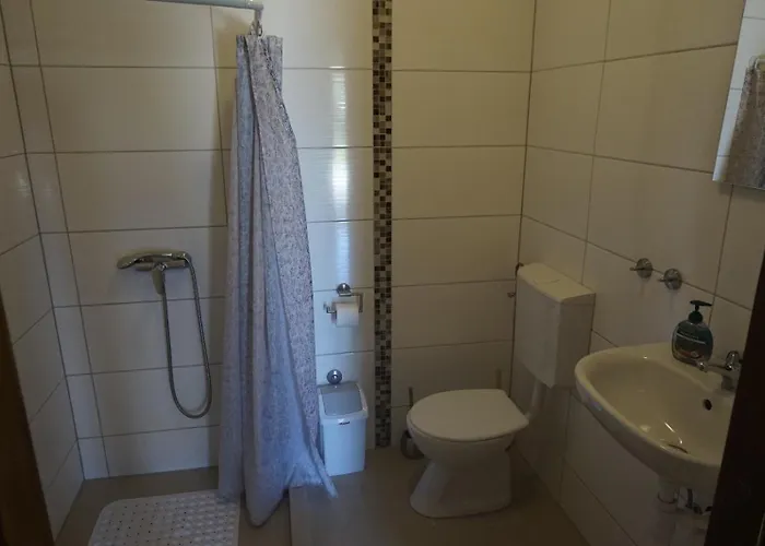 Antonio 2 Brodarica (Sibenik-Knin)